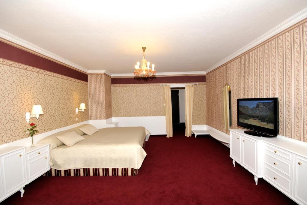 Hotel Ostrov نيمبورك الغرفة الصورة