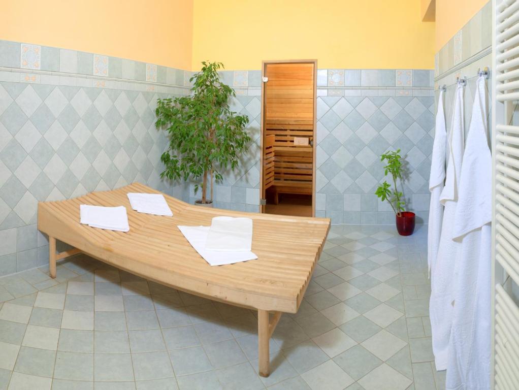 Hotel Ostrov نيمبورك المظهر الخارجي الصورة